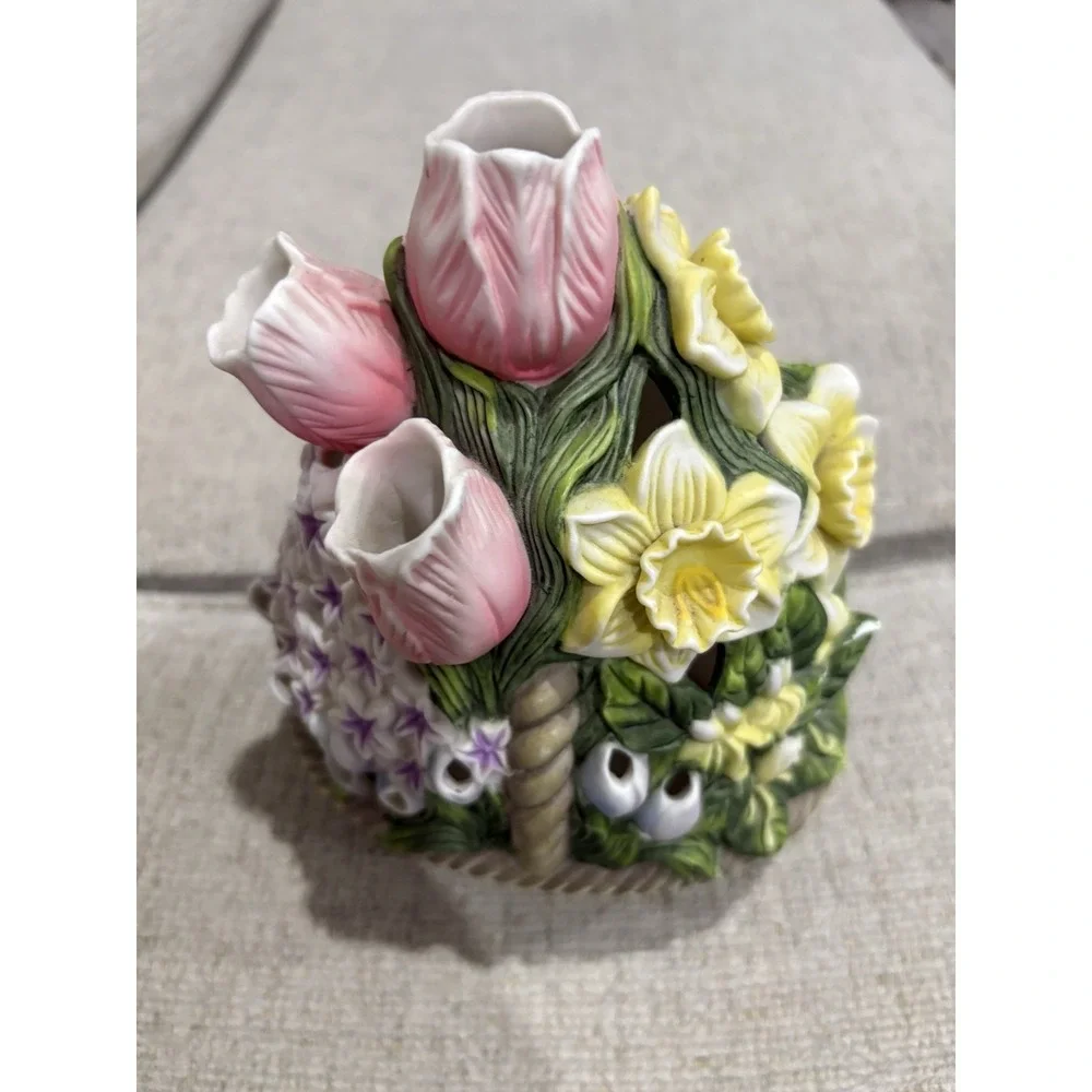 PartyLite P7747 Floral Bouquet Spring Flower Basket Tulip Tealight Candle Holder - Picture 7 of 7